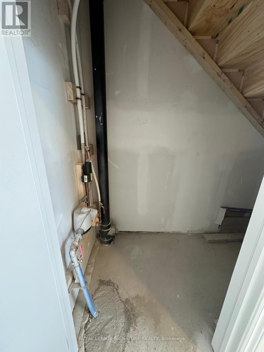 Photo 24 of 1522 Bloor Street, Clarington ON
