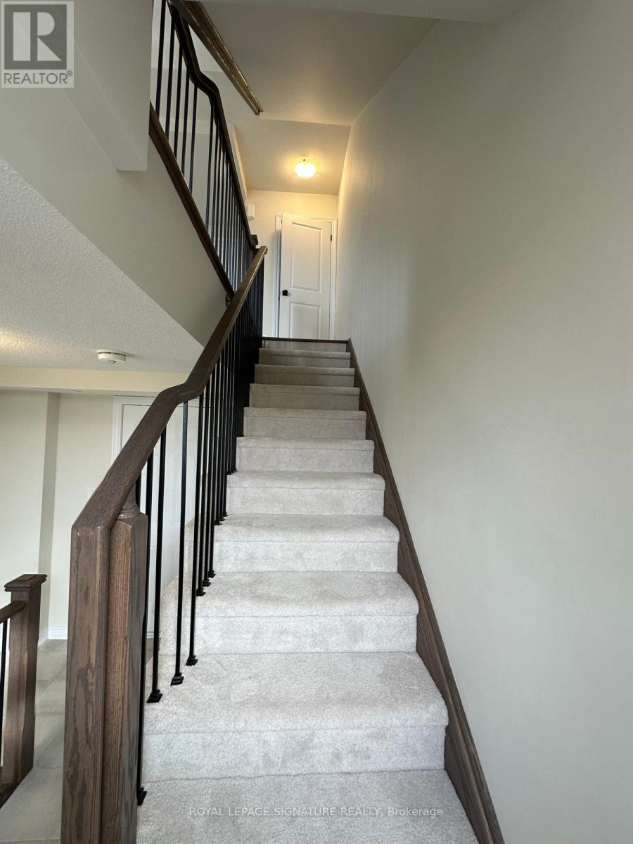 Photo 4 of 1522 Bloor Street, Clarington ON