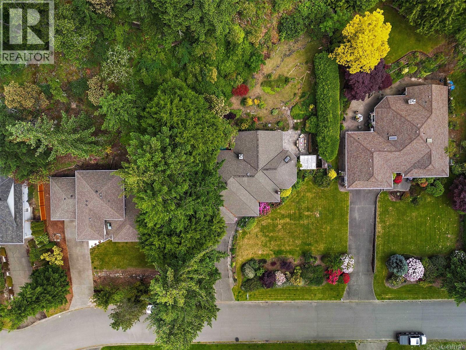 10915 Prentice Pl, North Saanich