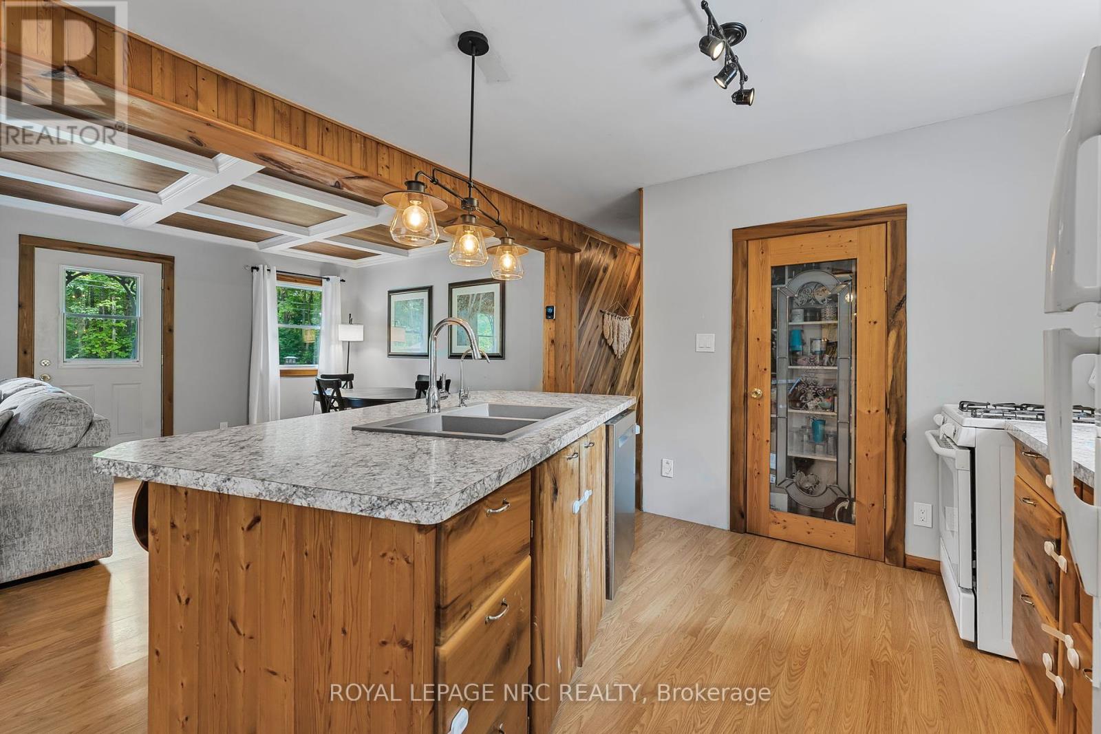Photo 25 of 445 Gloria Road, Fort Erie ON
