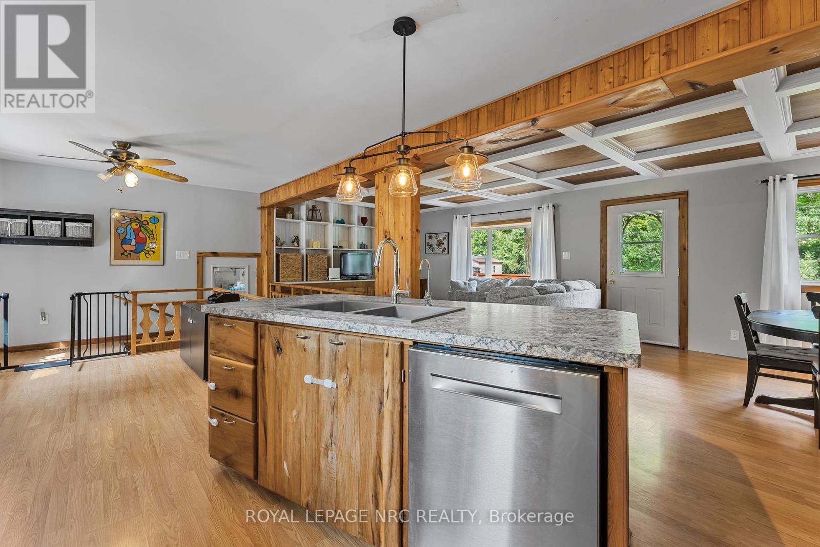 Photo 2 of 445 Gloria Road, Fort Erie ON