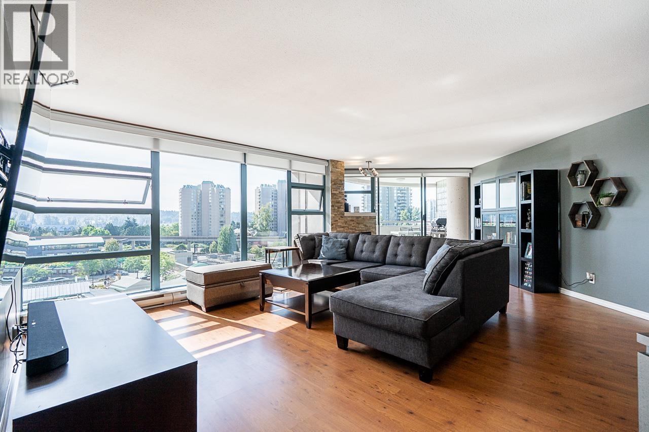Photo 3 of 403 98 Tenth Street, New Westminster BC