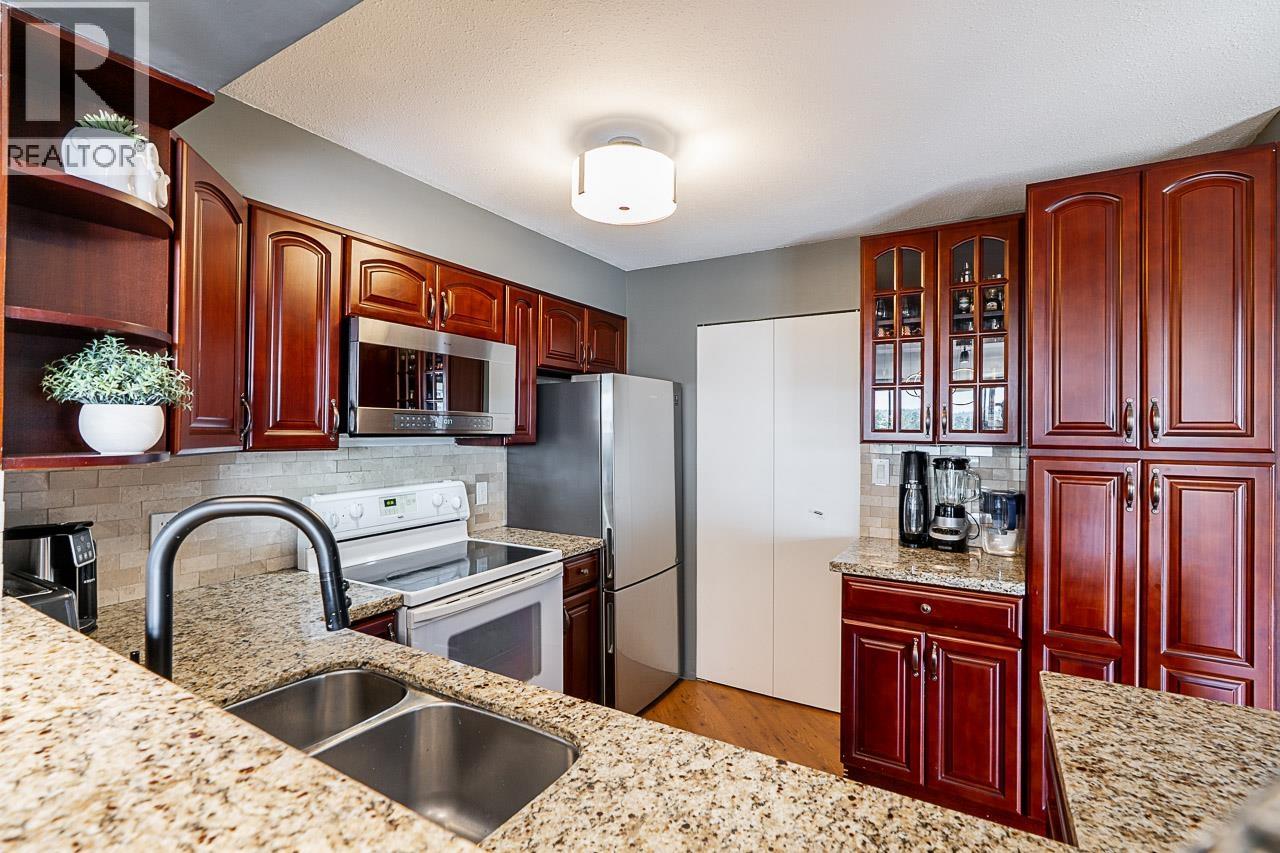 Photo 5 of 403 98 Tenth Street, New Westminster BC