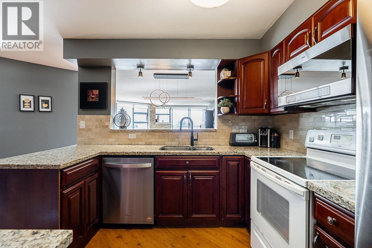 Photo 7 of 403 98 Tenth Street, New Westminster BC