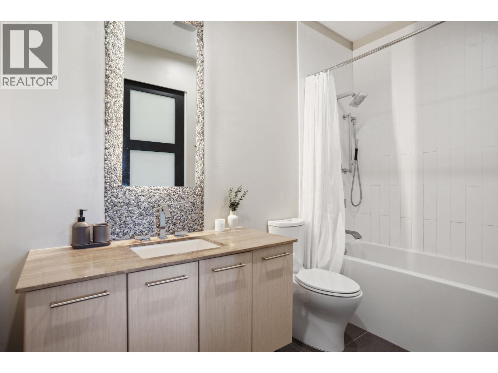 Photo 19 of 302 220 Salter Street, New Westminster BC