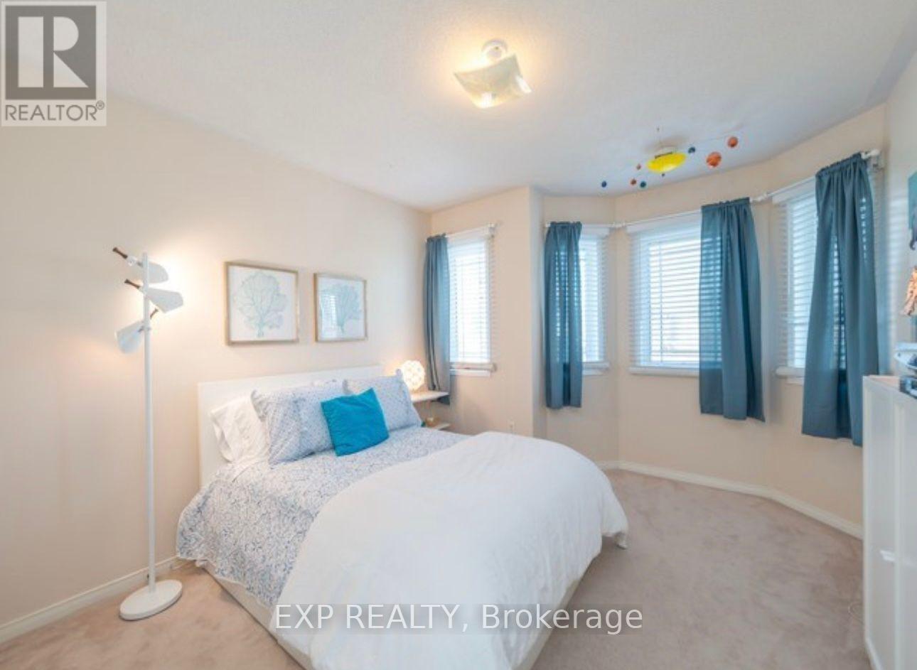 Photo 7 of Upper 30 Deerwood Crescent, Richmond Hill ON