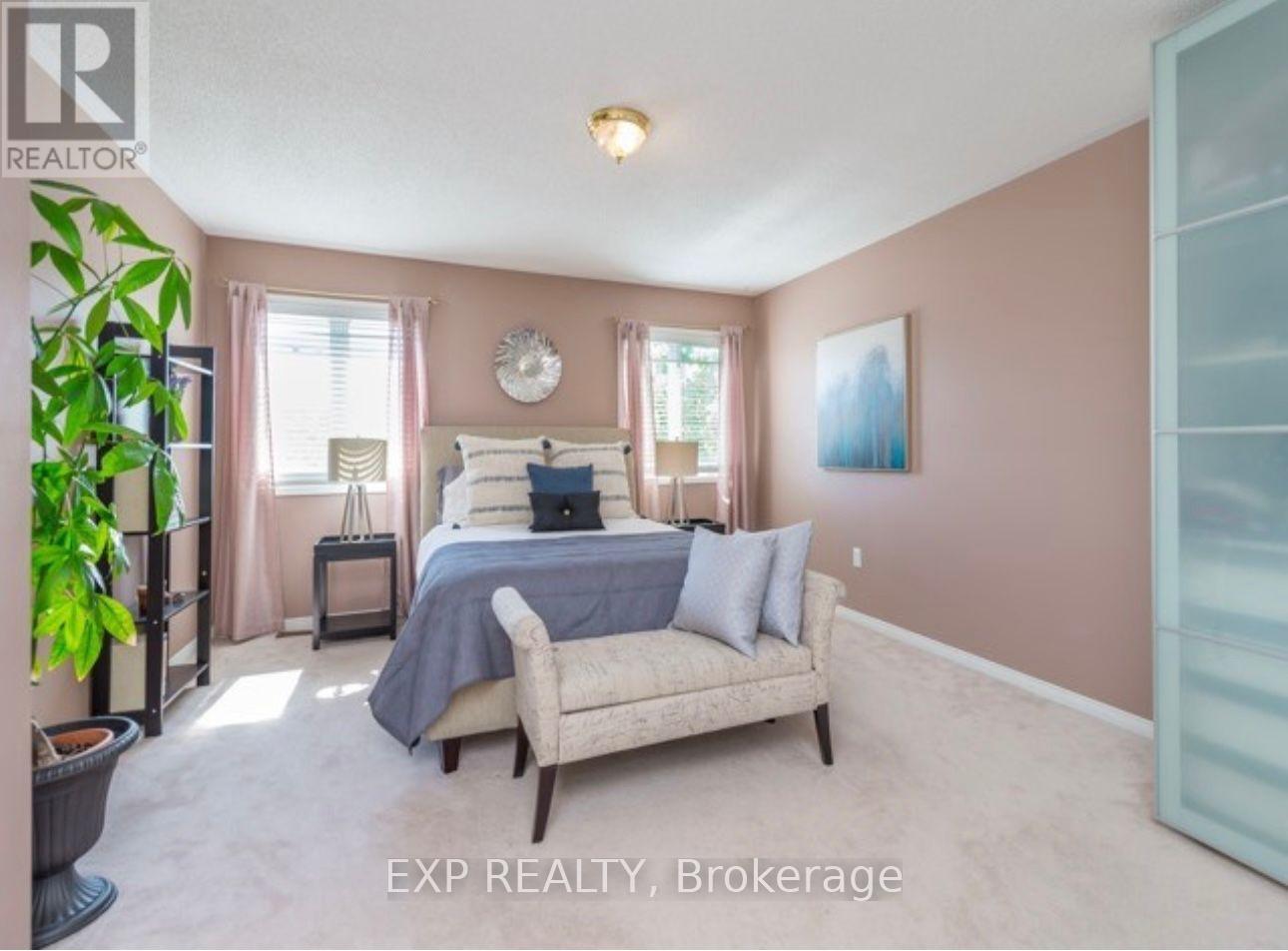 Photo 9 of Upper 30 Deerwood Crescent, Richmond Hill ON