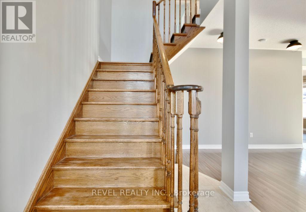 Photo 16 of 166 Succession Crescent, Barrie ON
