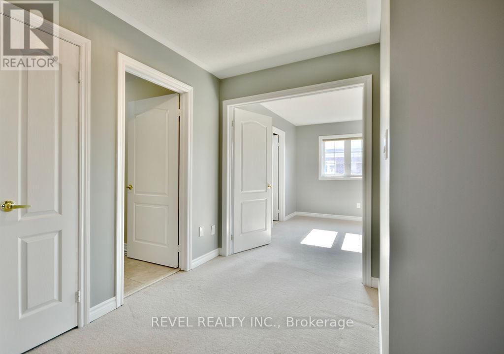 Photo 24 of 166 Succession Crescent, Barrie ON