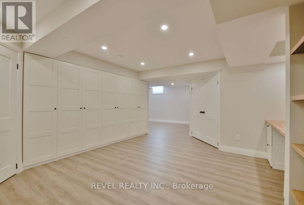 Photo 34 of 166 Succession Crescent, Barrie ON