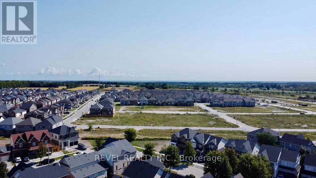 Photo 44 of 166 Succession Crescent, Barrie ON