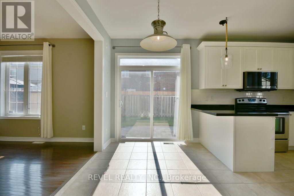 Photo 9 of 166 Succession Crescent, Barrie ON
