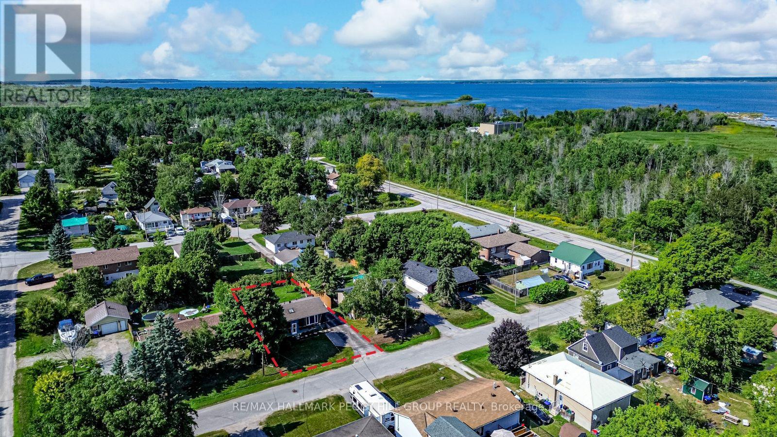 Photo 15 of 326 Mcnicoll Street, Tay ON