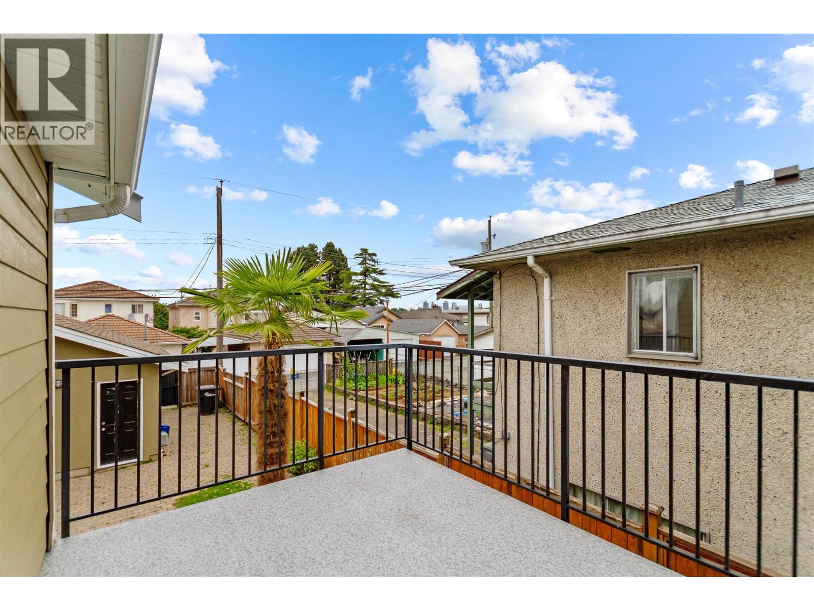 Photo 12 of 3423 E 27th Avenue, Vancouver BC