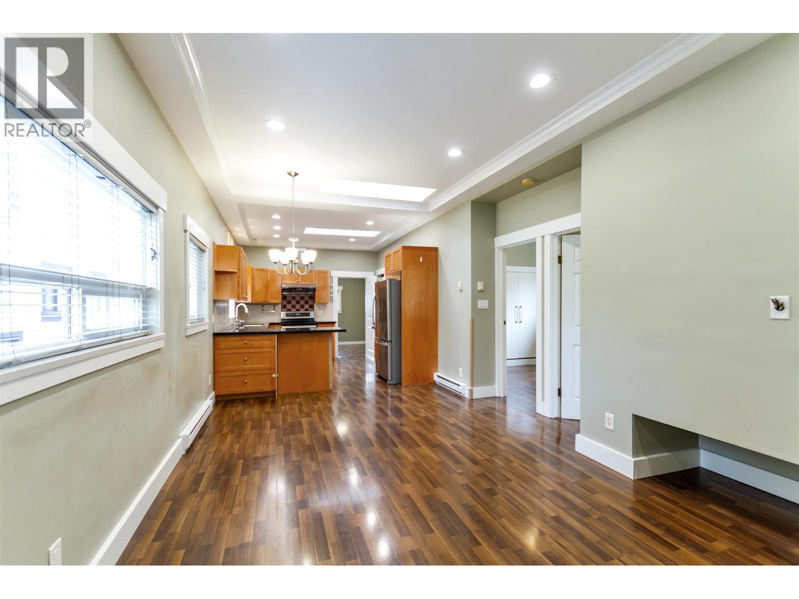 Photo 10 of 3423 E 27th Avenue, Vancouver BC