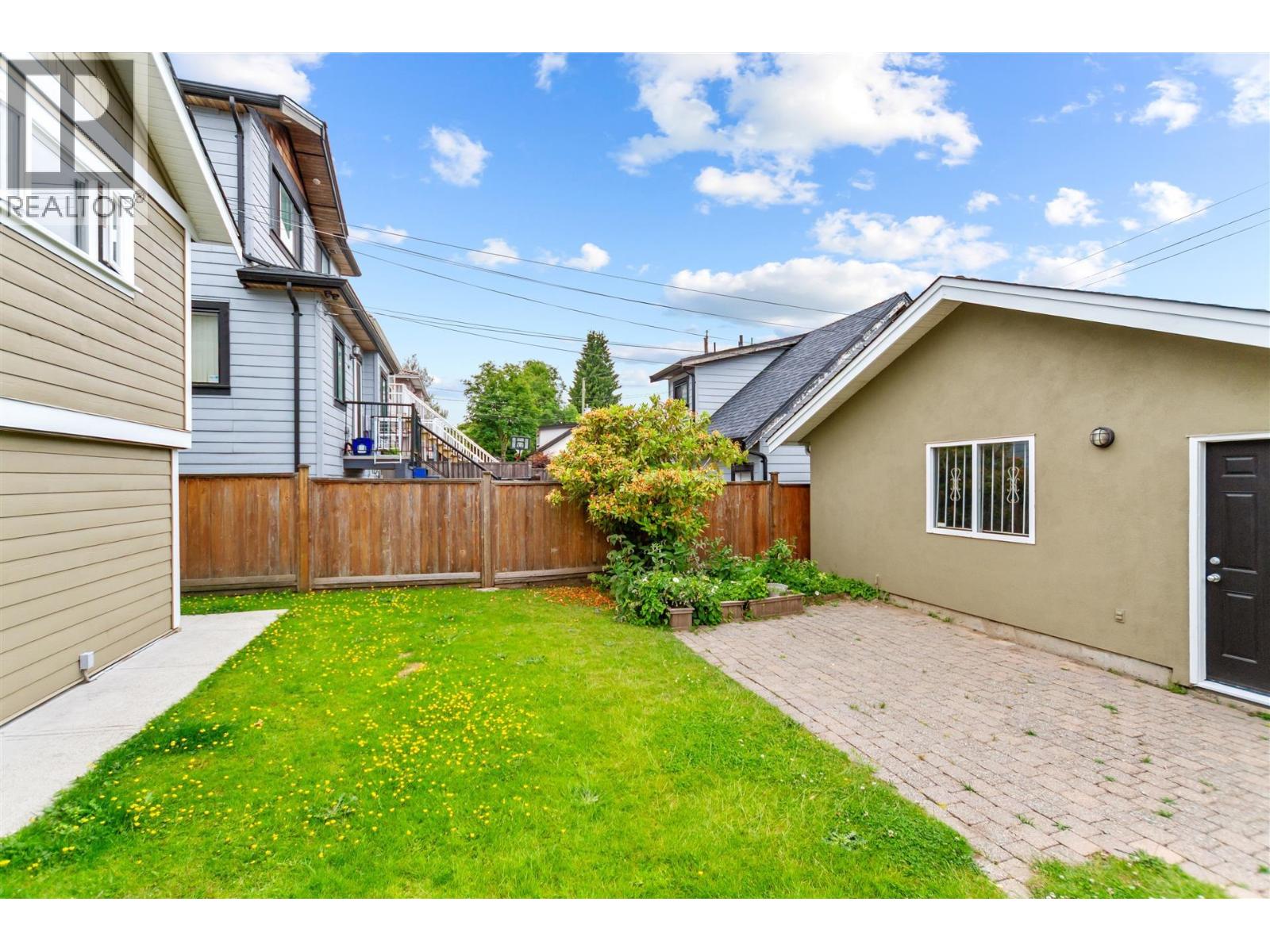 Photo 21 of 3423 E 27th Avenue, Vancouver BC