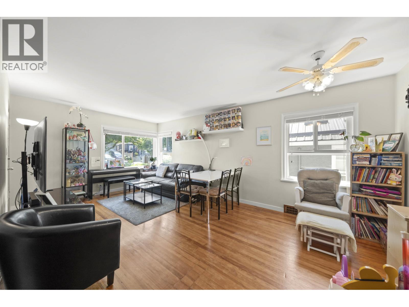 Photo 6 of 4763 Killarney Street, Vancouver BC