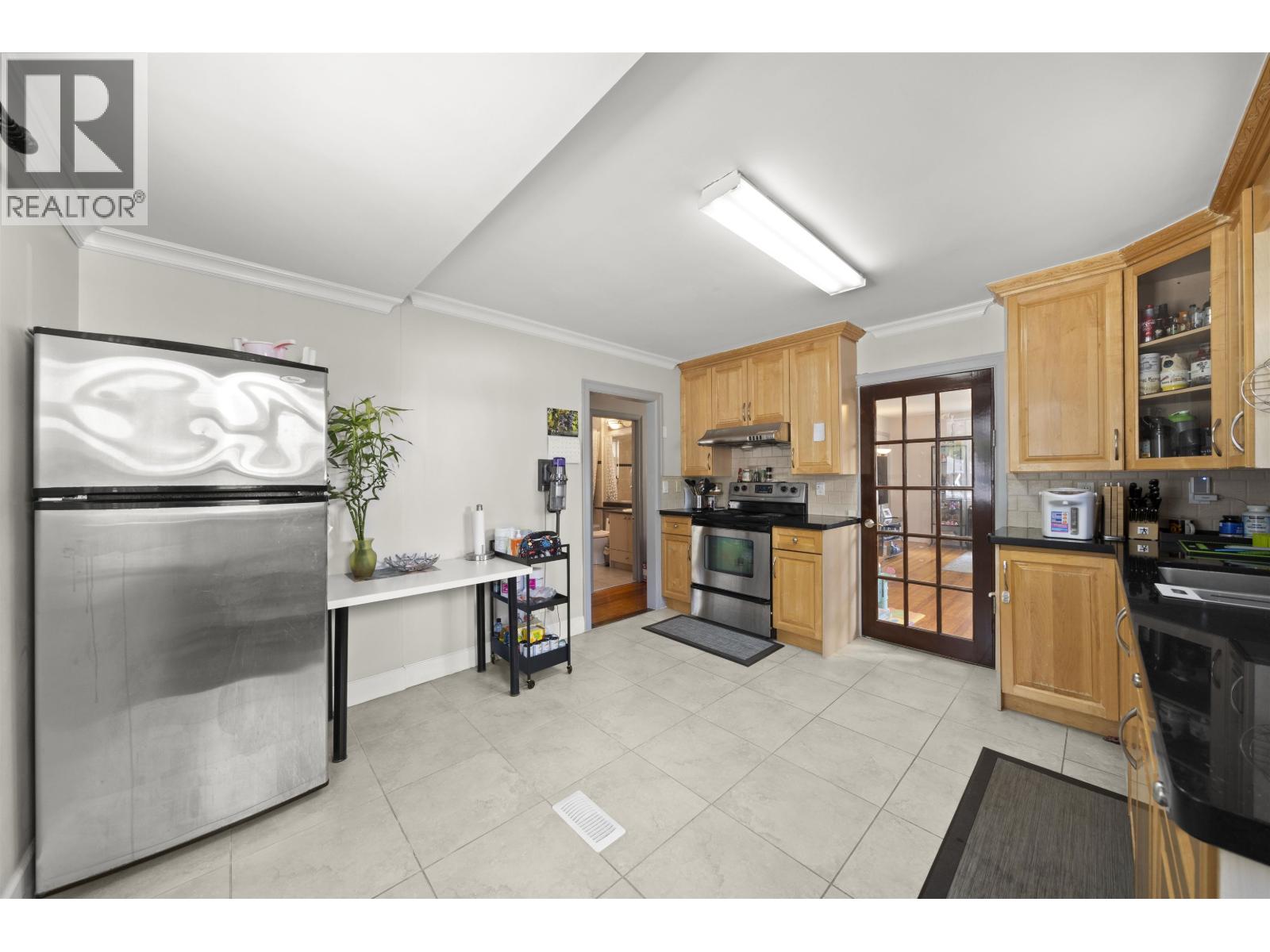 Photo 13 of 4763 Killarney Street, Vancouver BC
