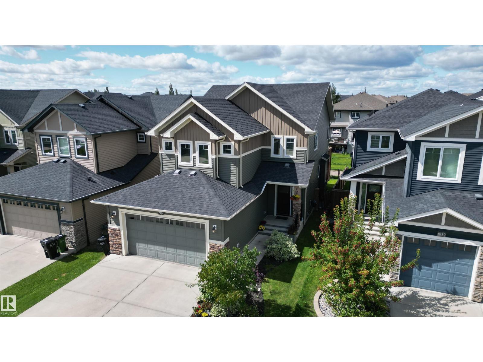Photo 1 of 1934 Adamson Tc Sw, Edmonton AB