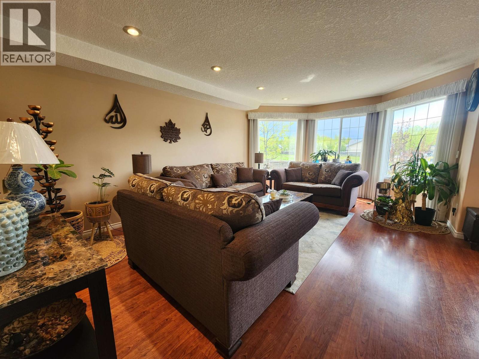 Photo 4 of 6808 Westgate Avenue, Prince George BC