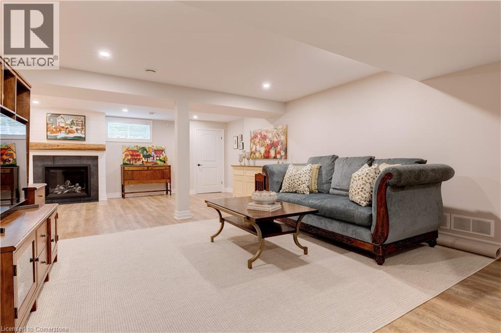 Photo 36 of 61 Lake Street Unit 9, Grimsby ON