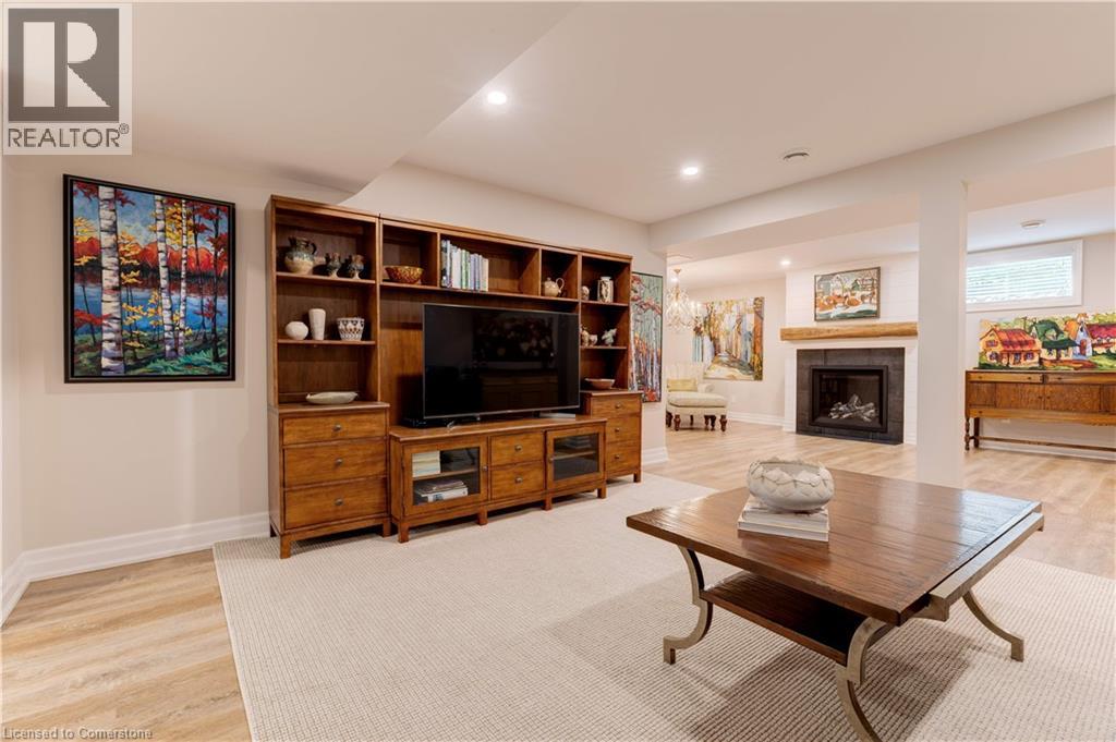 Photo 37 of 61 Lake Street Unit 9, Grimsby ON