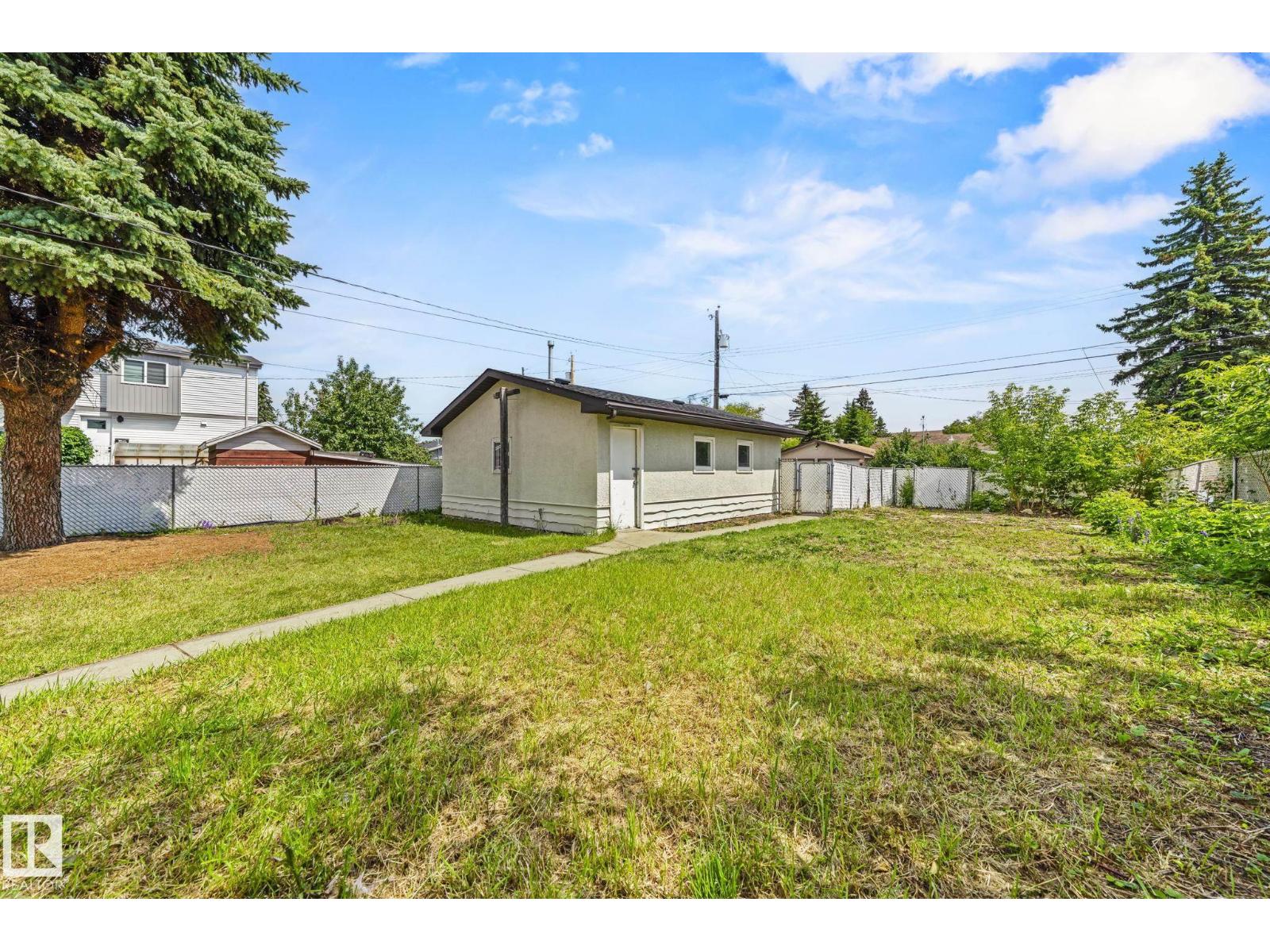 Photo 35 of 13123 85 St Nw, Edmonton AB