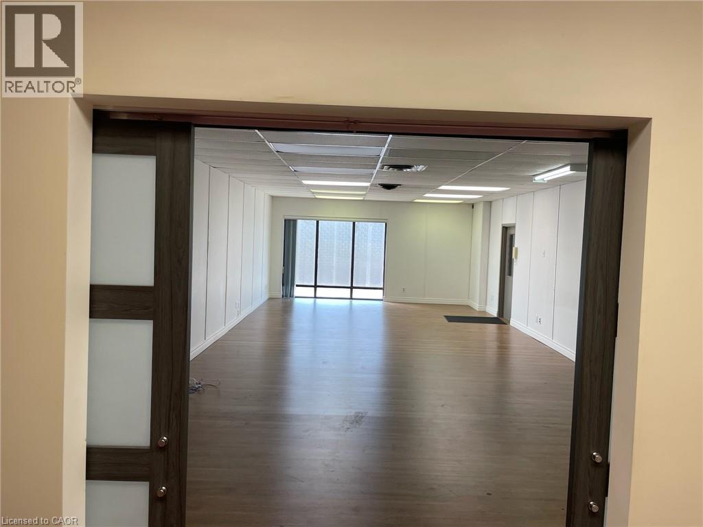 Photo 3 of 350 Kenilworth Avenue N Unit 1 B, Hamilton ON