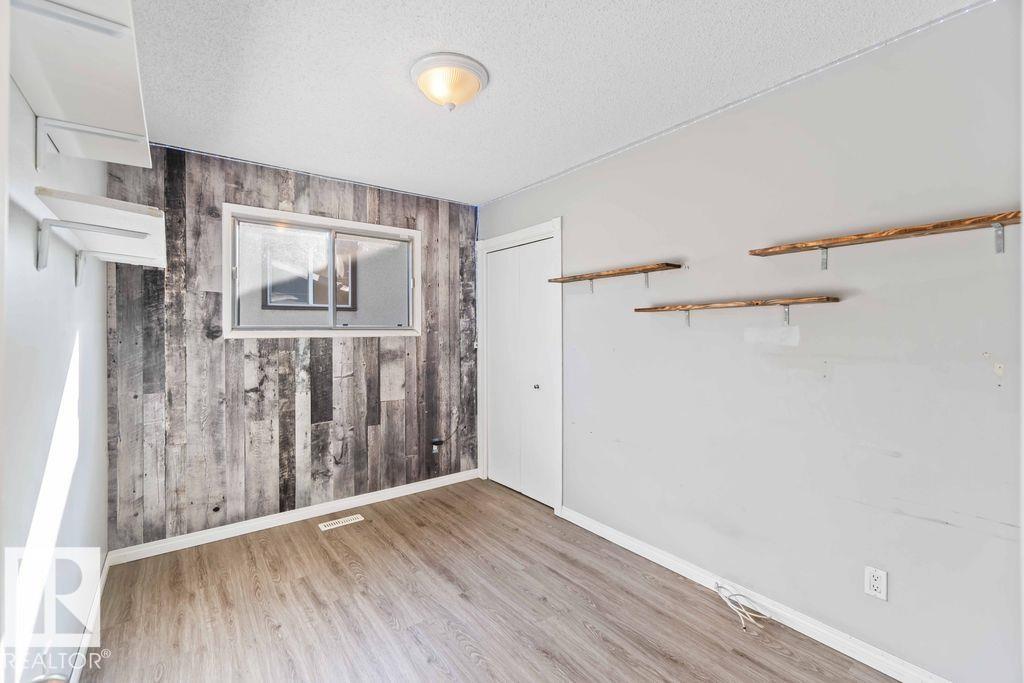 Photo 24 of 6420 146 Av Nw Nw, Edmonton AB