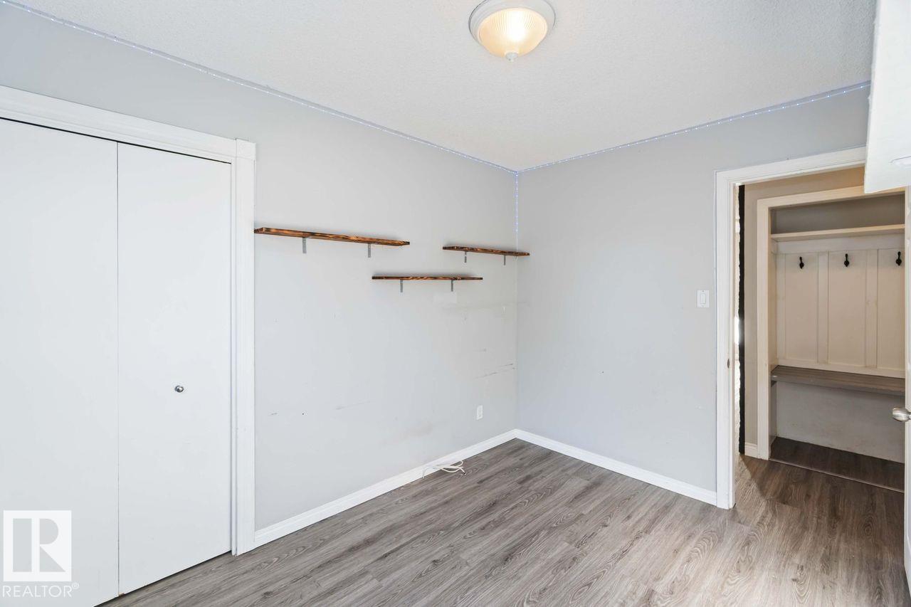Photo 11 of 6420 146 Av Nw Nw, Edmonton AB