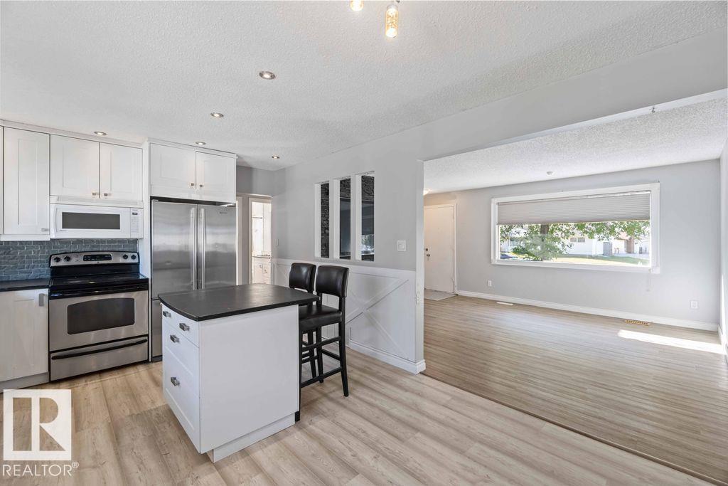 Photo 30 of 6420 146 Av Nw Nw, Edmonton AB