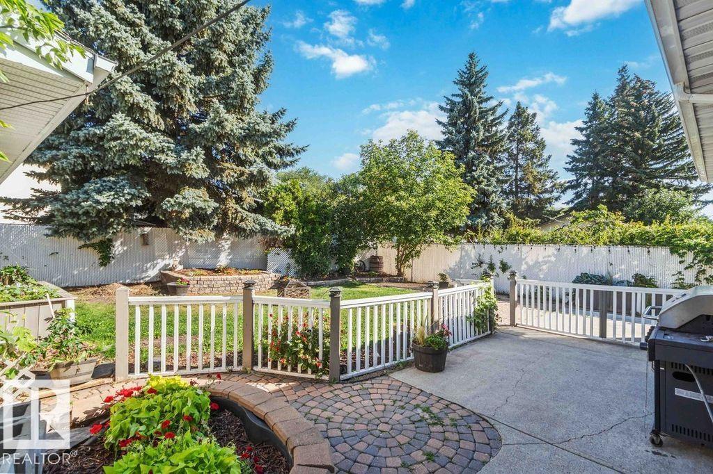 Photo 26 of 6420 146 Av Nw Nw, Edmonton AB