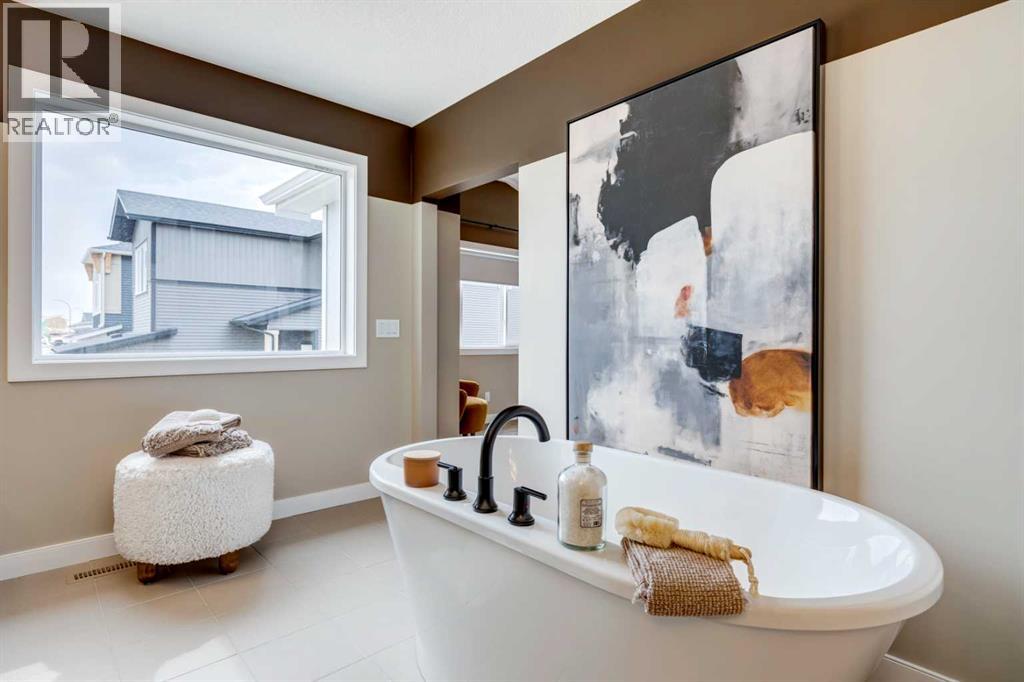Photo 26 of 455 Crimson Ridge Place Nw, Calgary AB