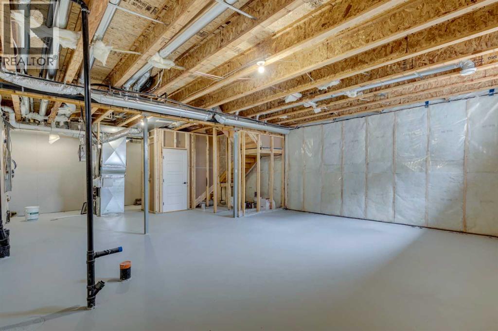 Photo 33 of 455 Crimson Ridge Place Nw, Calgary AB