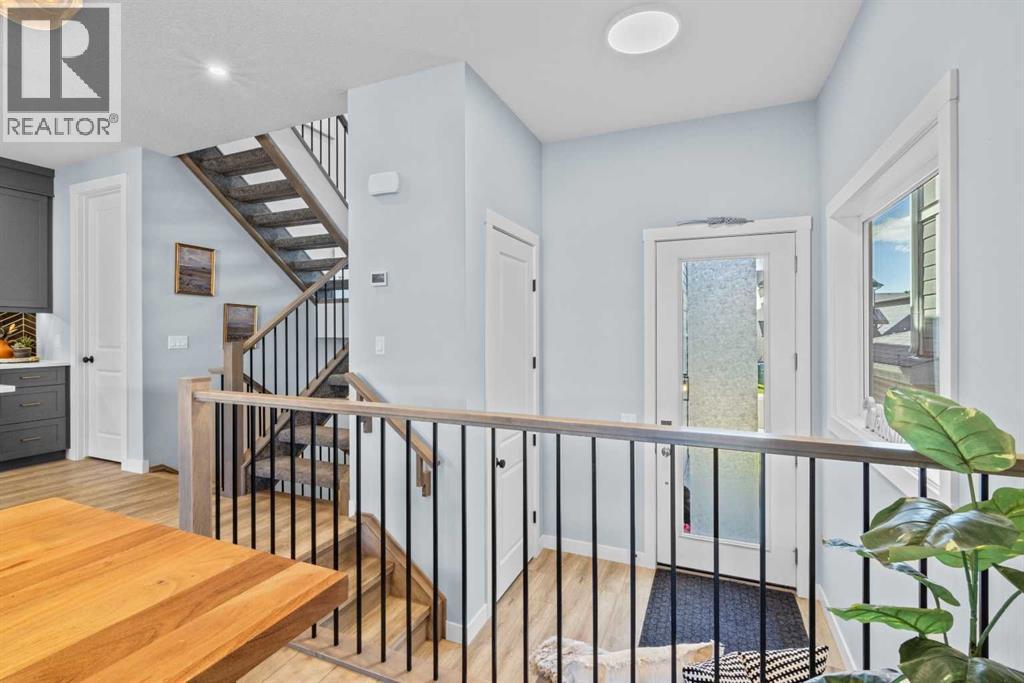 Photo 3 of 20 Rowley Rise Nw, Calgary AB