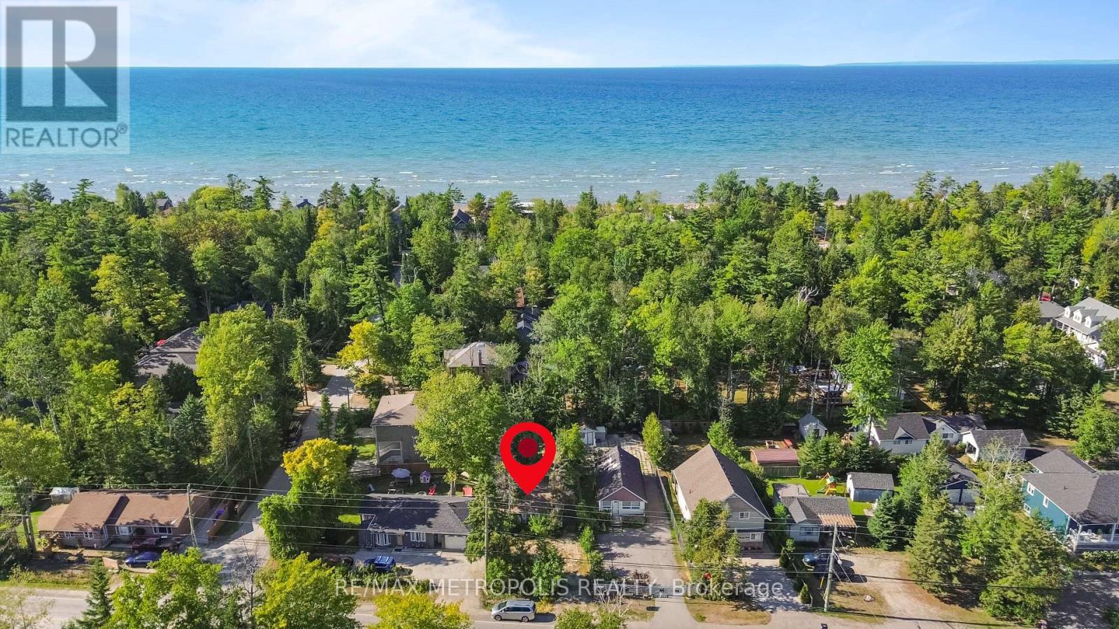 Photo 1 of 3126 Mosley Street, Wasaga Beach ON