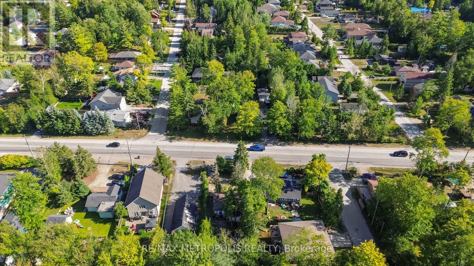 Photo 7 of 3126 Mosley Street, Wasaga Beach ON