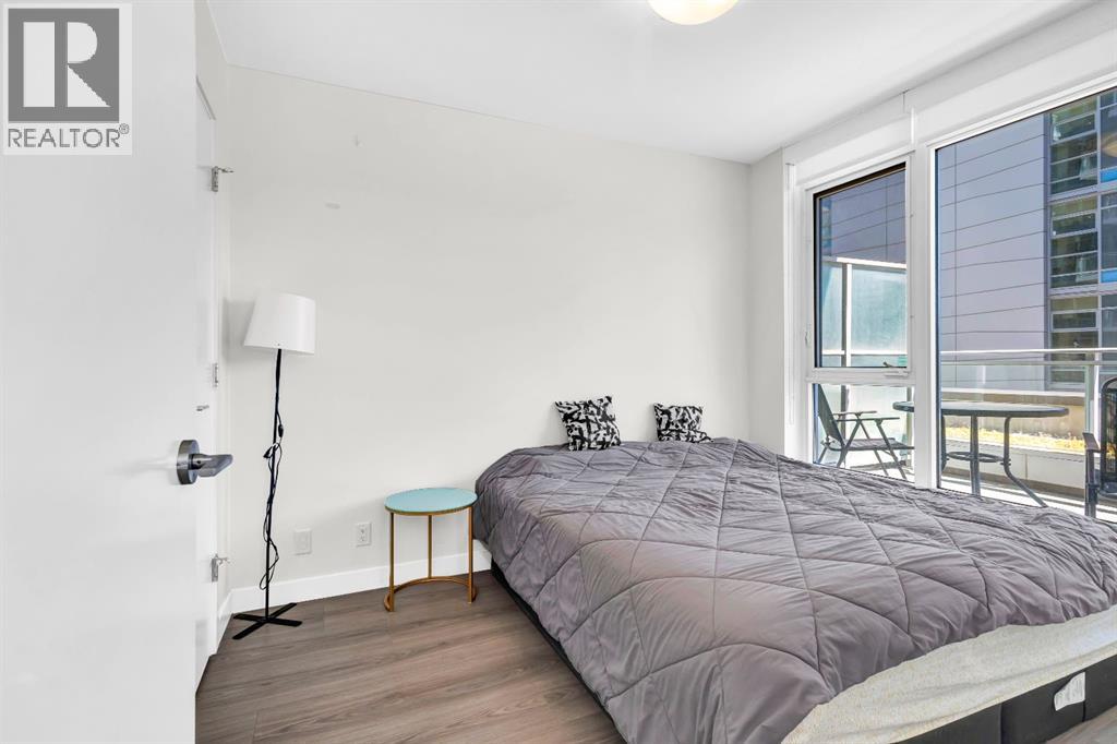 Single Family House for Sale in   Waterfront Court SW Chinatown Calgary 