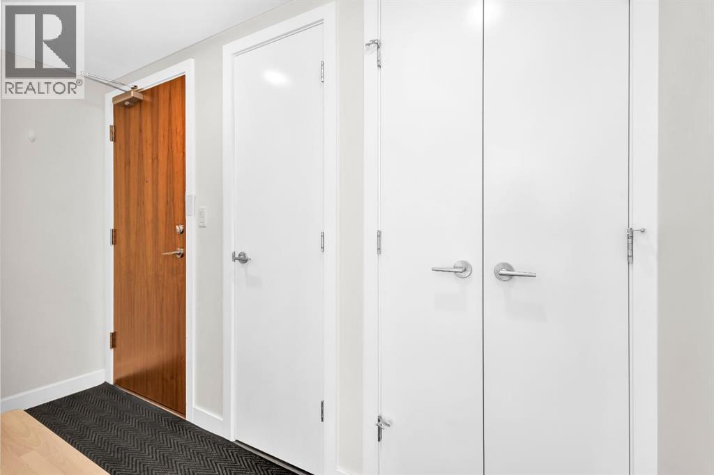 Single Family House for Sale in   Waterfront Court SW Chinatown Calgary 