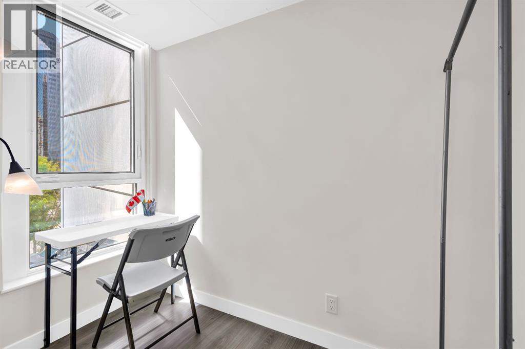 Single Family House for Sale in   Waterfront Court SW Chinatown Calgary 