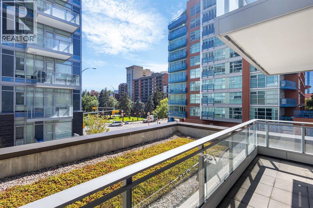 Single Family House for Sale in   Waterfront Court SW Chinatown Calgary 