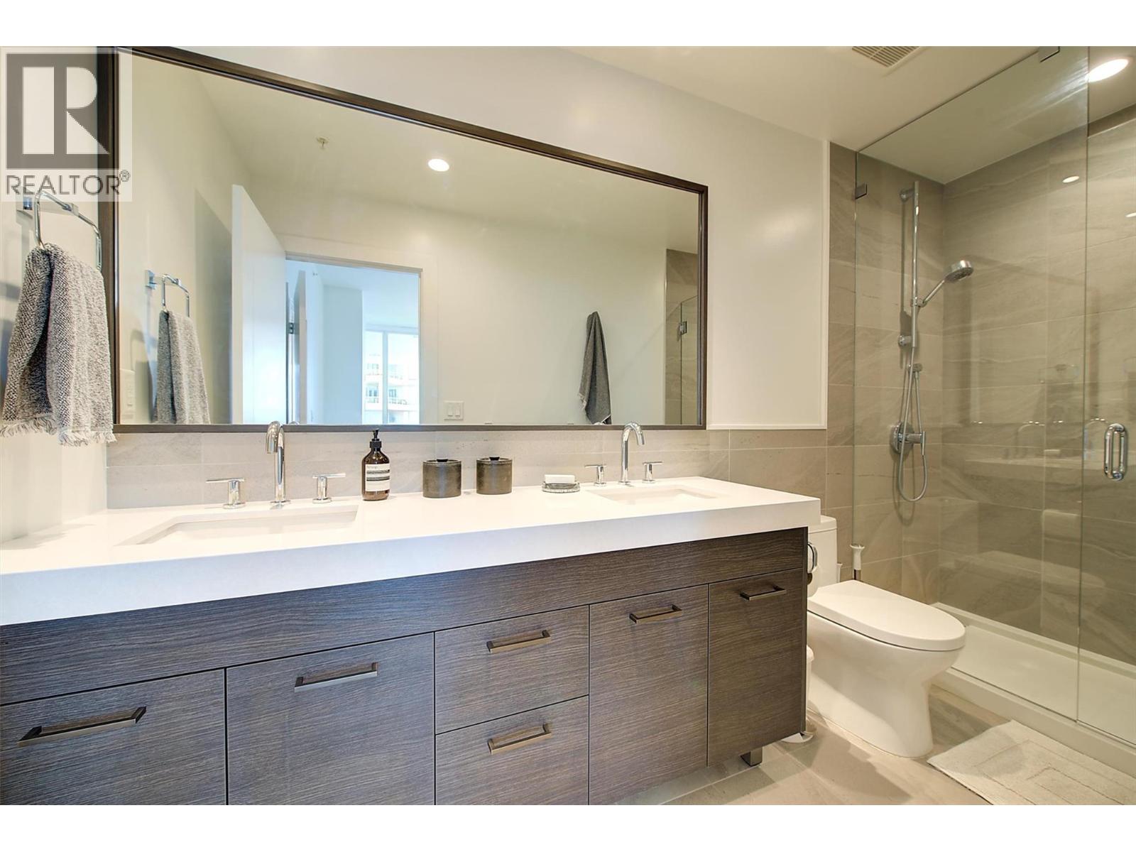 Photo 5 of 1191 Sunset Drive Unit 2006, Kelowna BC