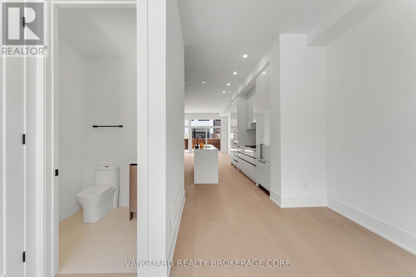 Photo 43 of 21 15 Lou Parsons Way, Mississauga ON