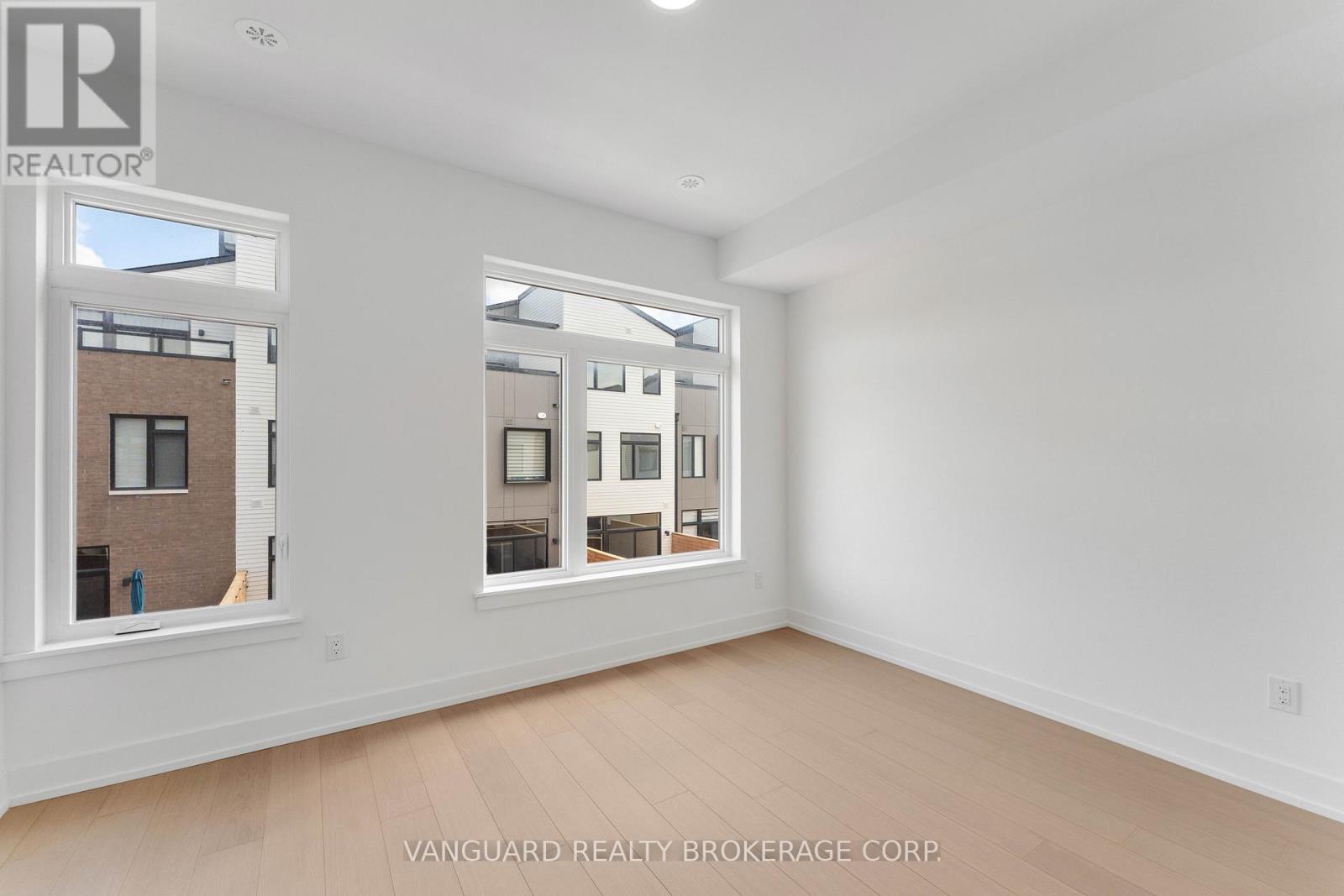 Photo 6 of 21 15 Lou Parsons Way, Mississauga ON