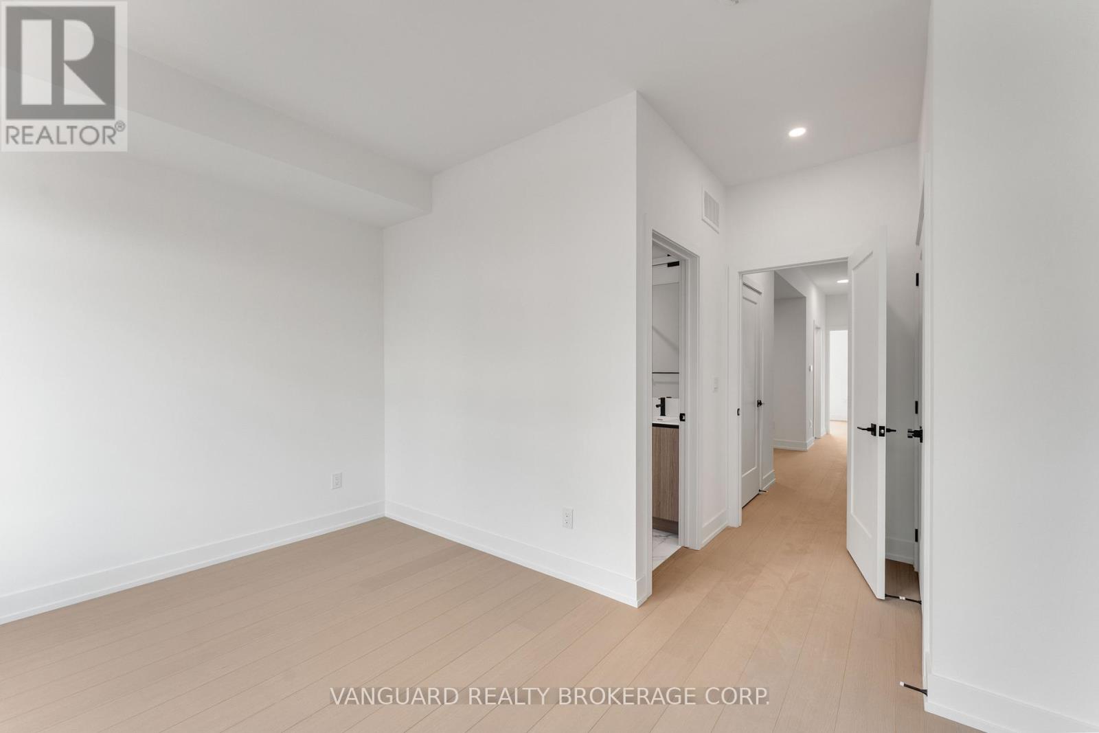 Photo 50 of 21 15 Lou Parsons Way, Mississauga ON