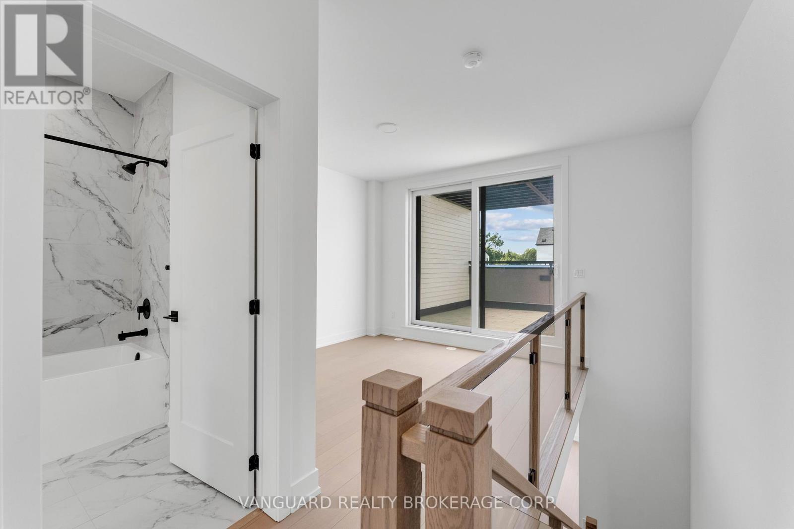 Photo 19 of 21 15 Lou Parsons Way, Mississauga ON
