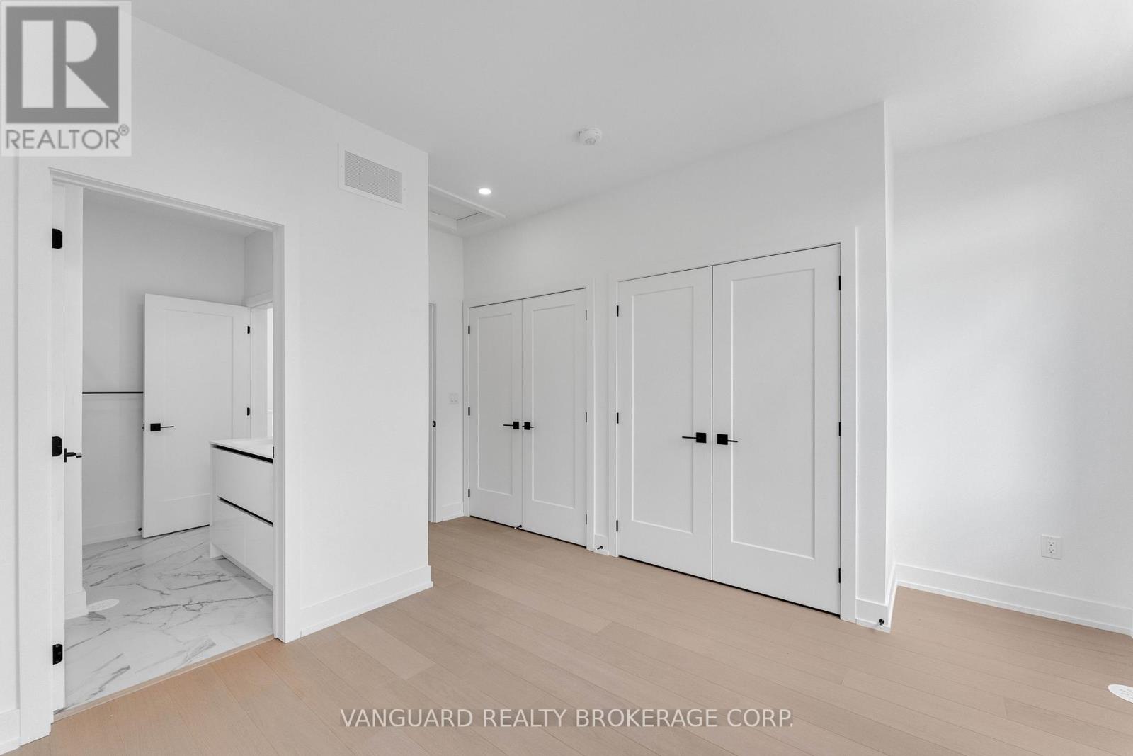 Photo 49 of 21 15 Lou Parsons Way, Mississauga ON
