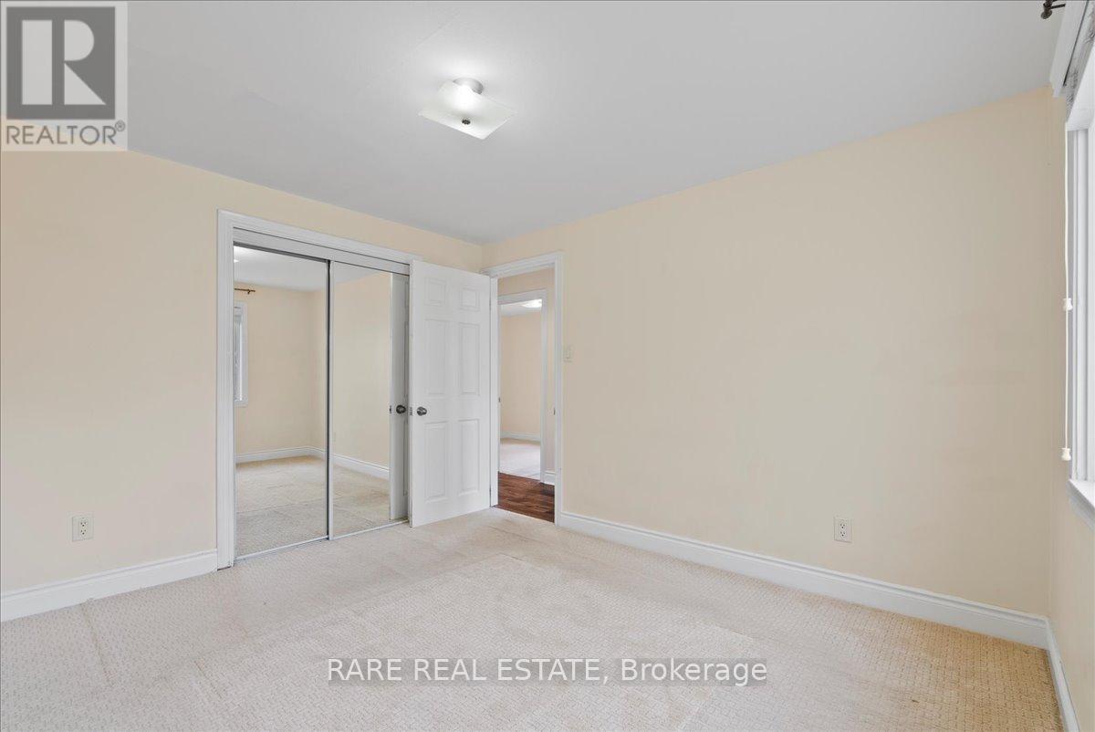 Photo 16 of 148 Town House Crescent, Brampton ON