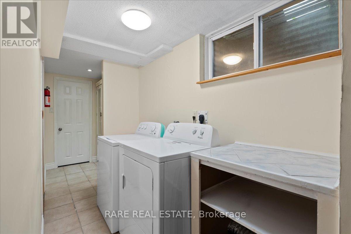 Photo 21 of 148 Town House Crescent, Brampton ON