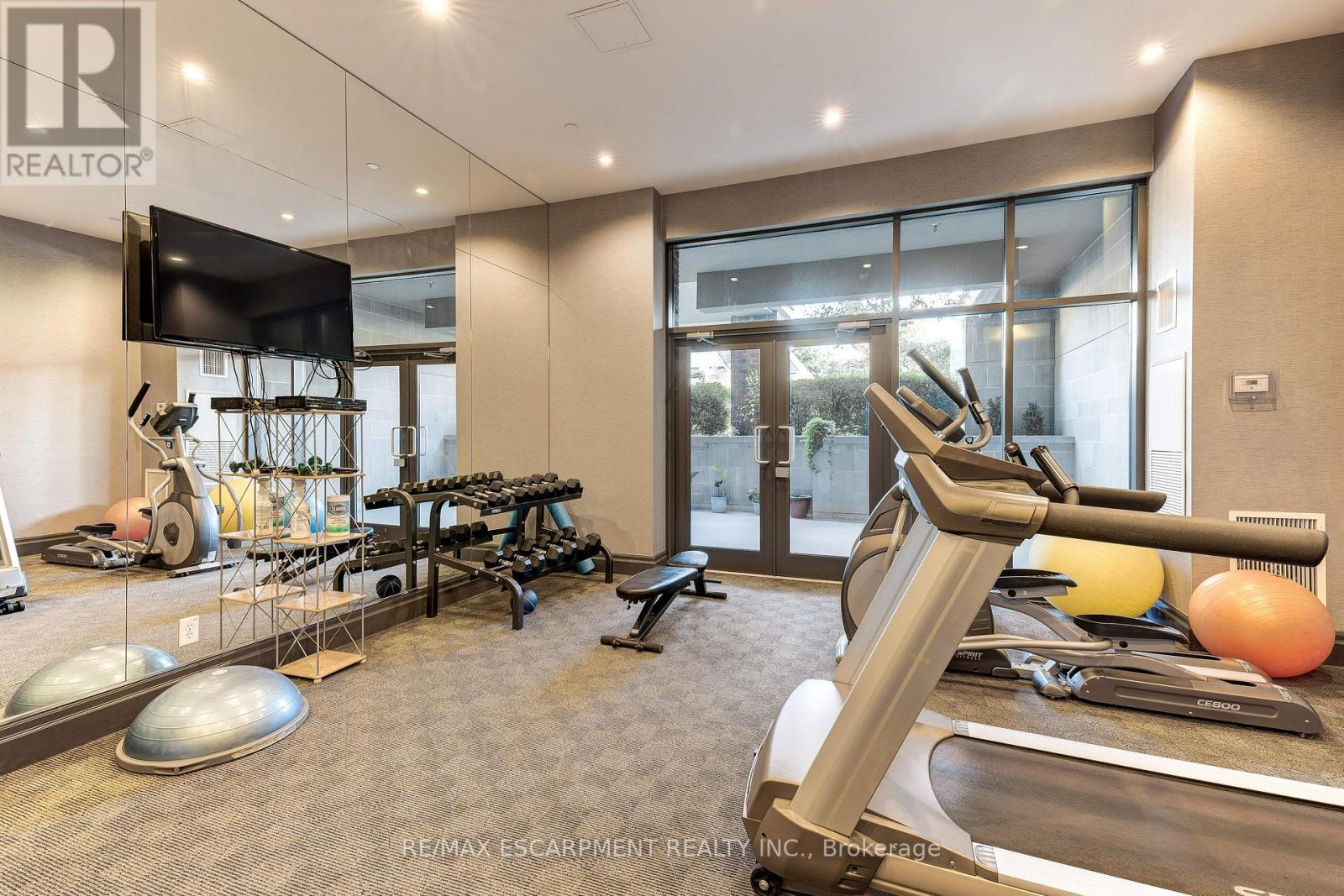 Photo 13 of 505 3563 Lake Shore Boulevard W, Toronto ON